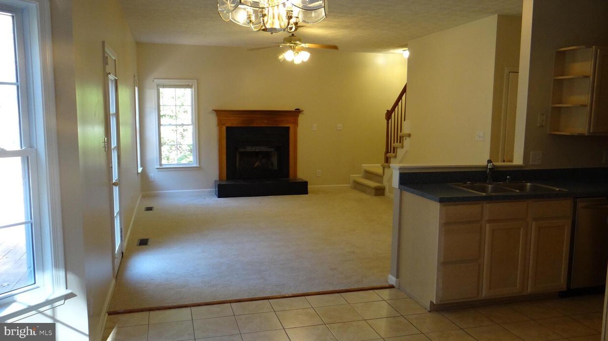 Primary Photo - 12800 Pelham Dr
