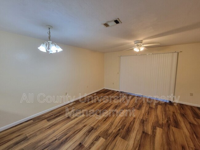 Foto del edificio - 2735 SW 35th Pl