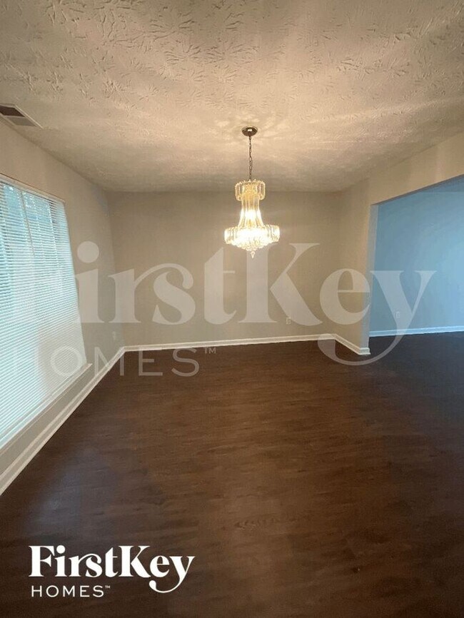 Building Photo - 7166 Stonebrook Ln