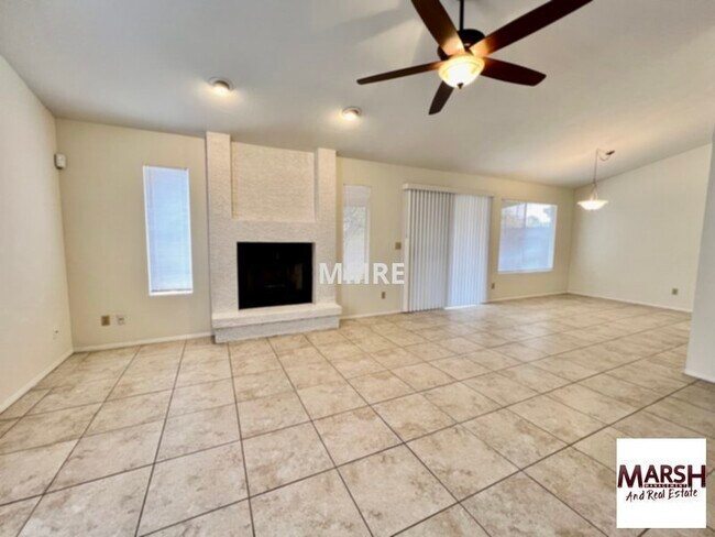 Building Photo - Wonderful 2 bedroom patio home in Chandler!