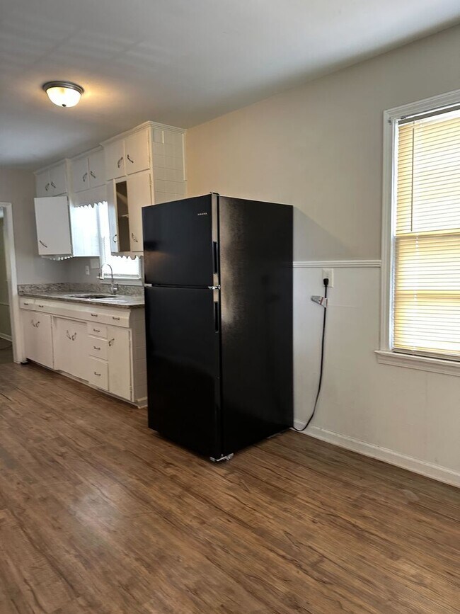 Foto del edificio - Spacious 3BR/1.5BA Home for Rent!