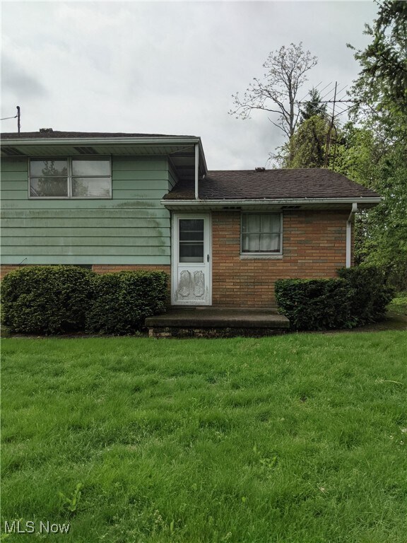 Foto del edificio - 72100 Sharon Rd