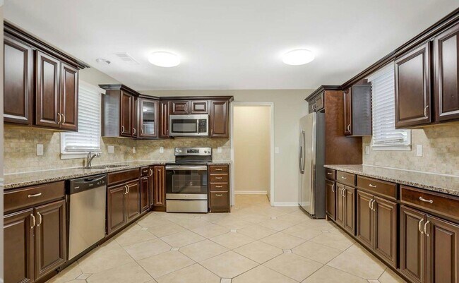 Foto del edificio - 3032 Remington St