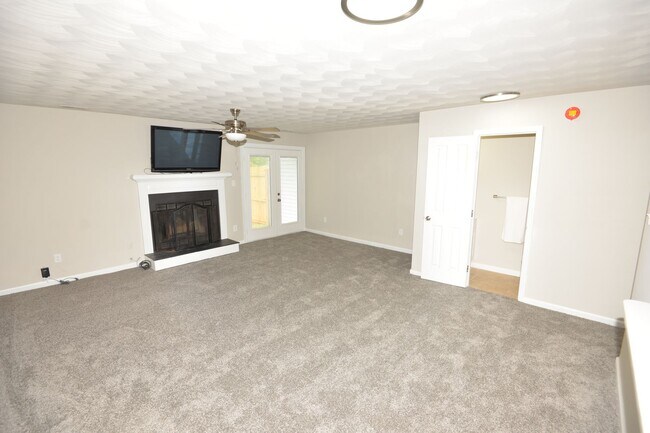 Foto del edificio - Renovated Townhome for Rent