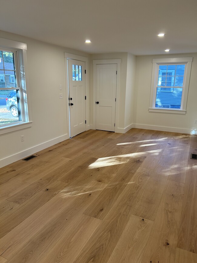 Foto del edificio - 189 Colonial Dr