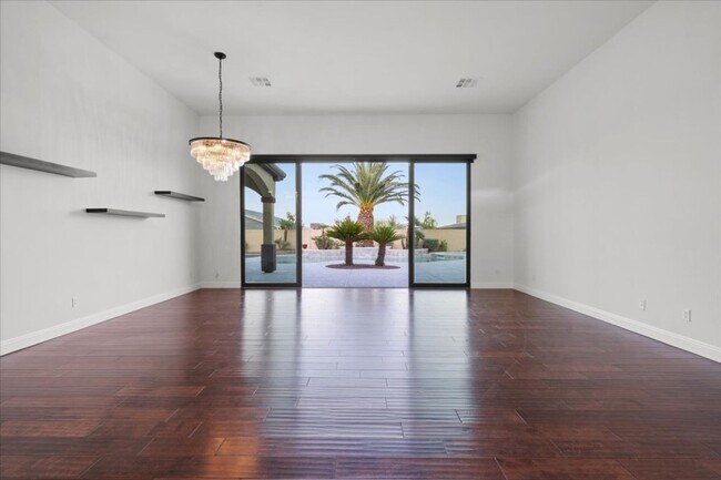 Building Photo - 4274 Sharon Lan Cir