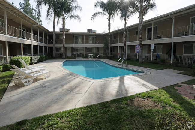 Piscina - Pine Street Apartments