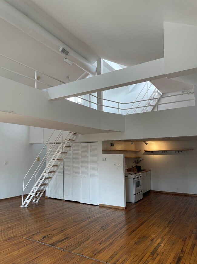 Building Photo - 1745 S Halsted St