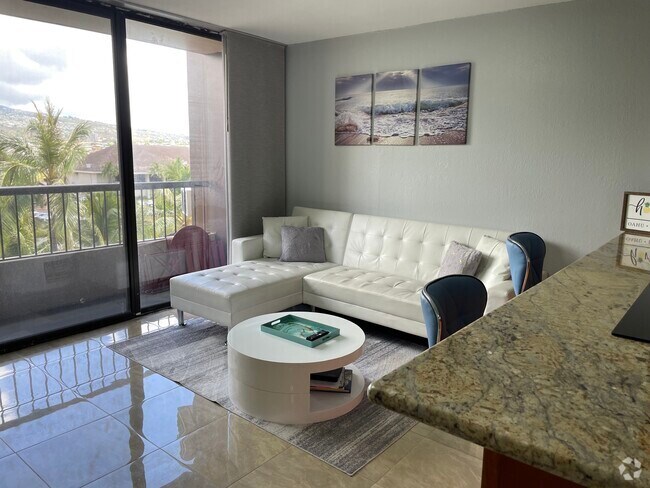 Living room - 320 Liliuokalani Ave
