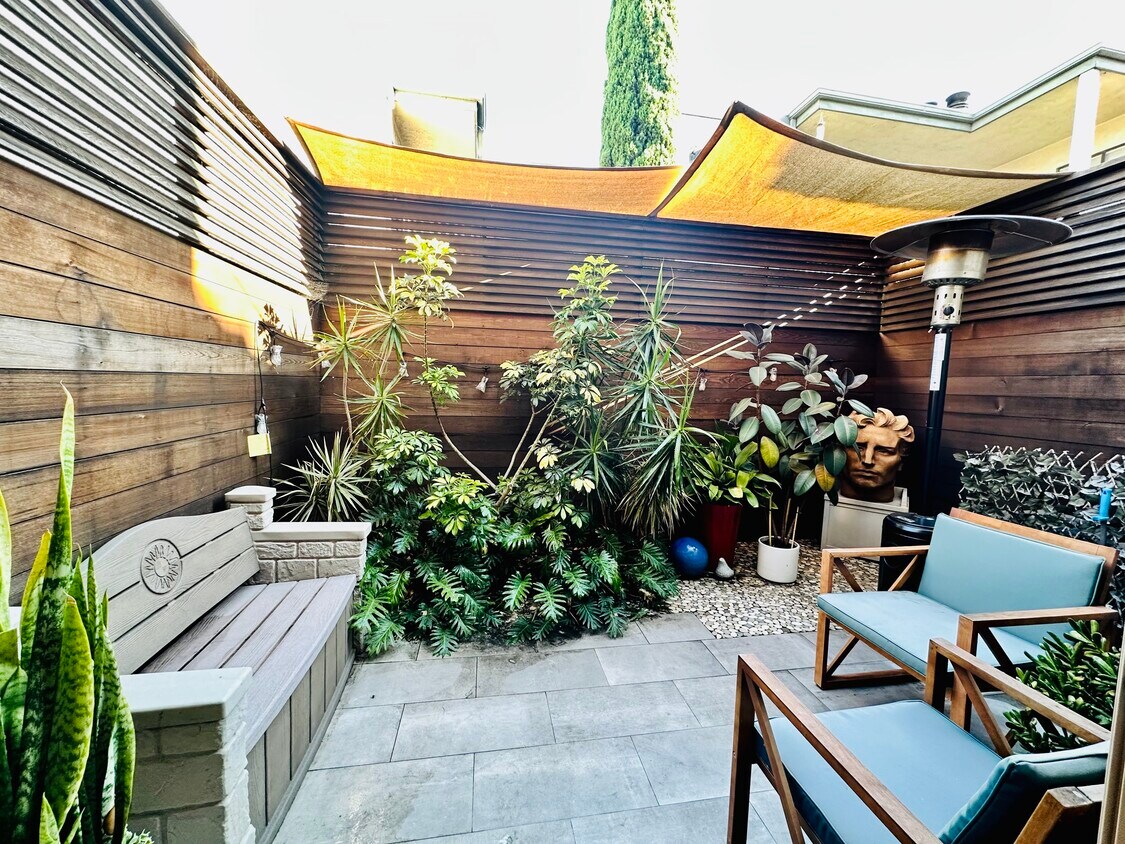 Primary Photo - 3774 33rd St