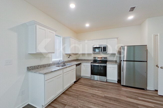 Building Photo - 631 Muster Fld Ct