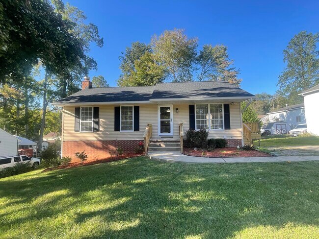 Foto del edificio - 221 Fallsway Ln