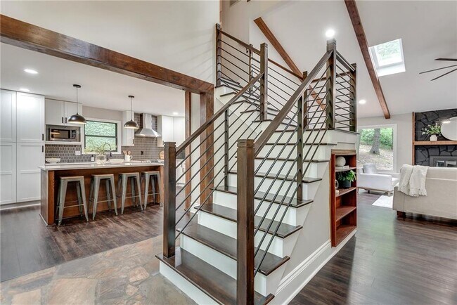 Foto del edificio - 1820 Cedar Cliff Dr