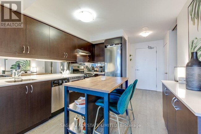 Photo du bâtiment - 320 Richmond St E