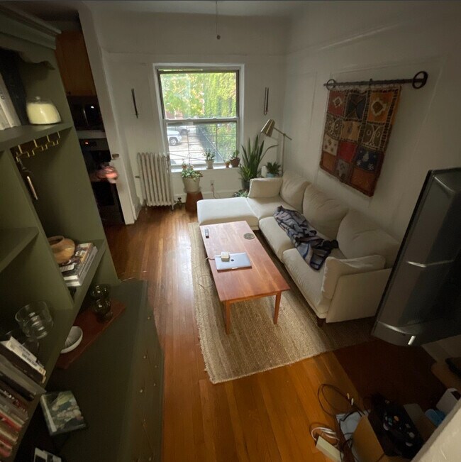 Foto del edificio - 683 W Wrightwood Ave