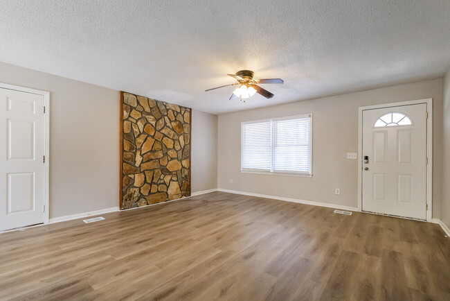 Foto del edificio - 2915 Winchester Dr