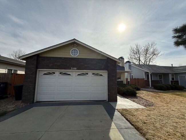 Foto del edificio - Spacious Home Near Bear Creek with Flexible Layout & Private Backyard