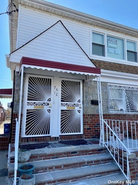 Building Photo - 76-12 Pitkin Ave