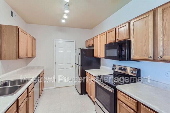 Foto del edificio - 15700 E Jamison Dr