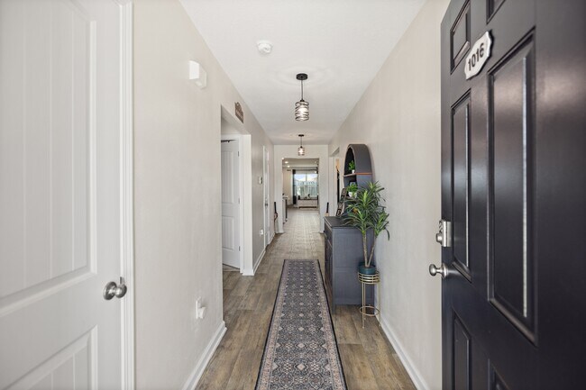 Building Photo - 1016 Limpkin St