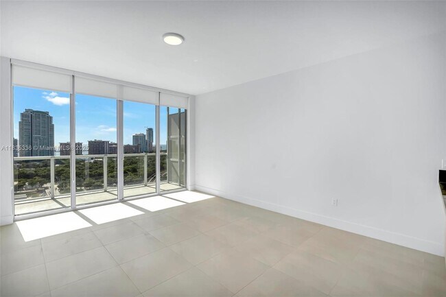 Foto del edificio - 79 SW 12th St