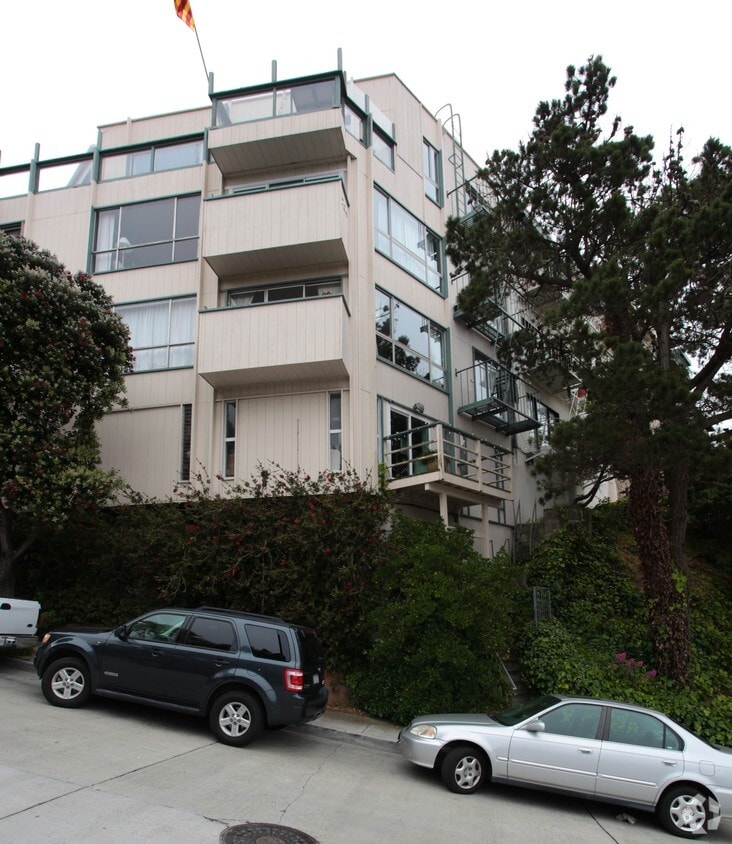 Primary Photo - 701 Noe St