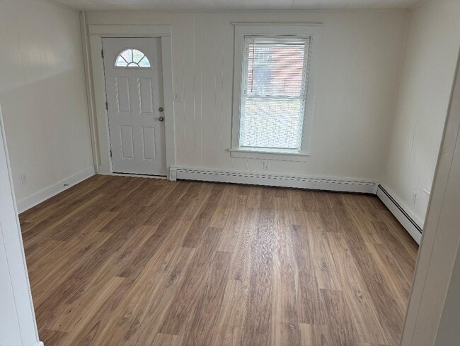 Building Photo - 924 N 5th St