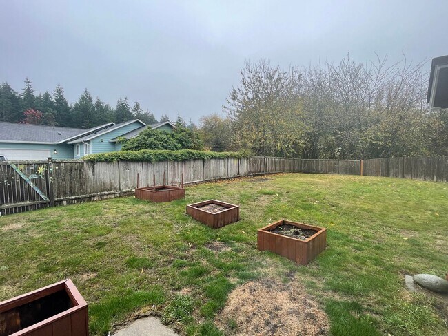 Foto del edificio - Lovely 3 Bedroom Coupeville Home! Huge Back Yard