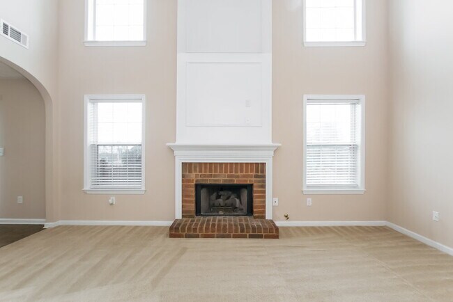 Foto del edificio - 1675 Berrywood Way