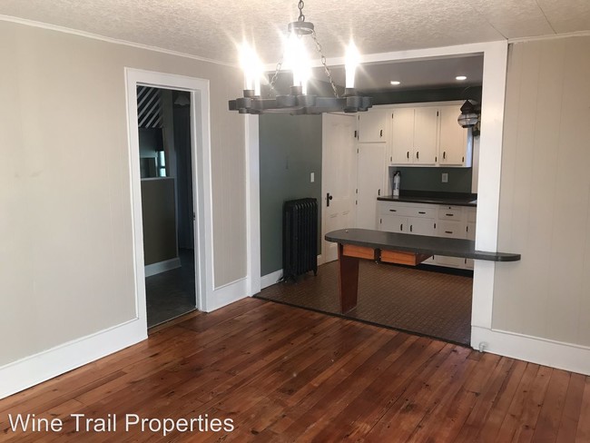 Building Photo - 2 br, 1 bath Apartment - 93 Bigelow Ave
