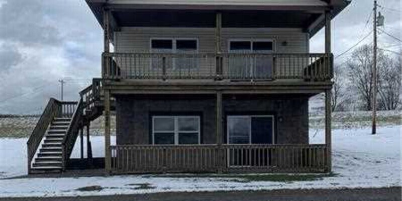 Primary Photo - 226 Sunnyland