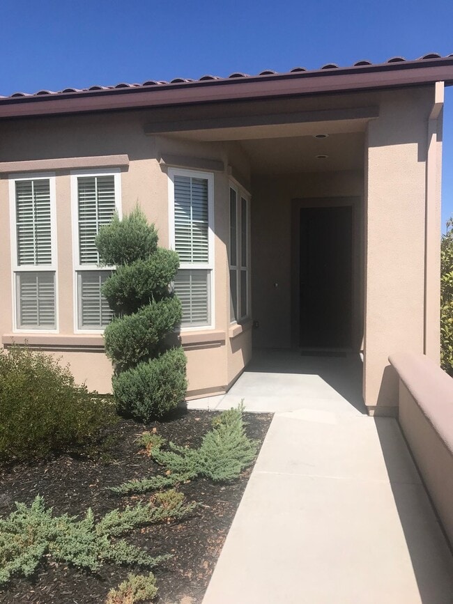 Foto del edificio - Charming 2 Bed 2 Bath - Trilogy at The Vineyards