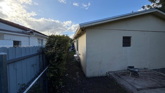 Foto del edificio - 6345 N Miami Ave