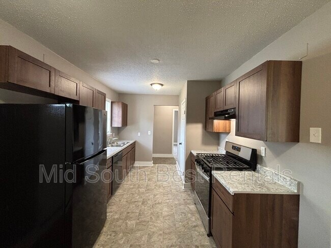 Foto del edificio - 801 Sharp Dr