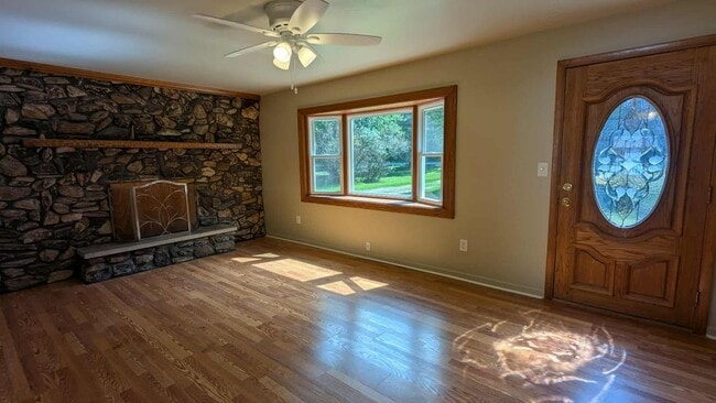 Building Photo - 9298 Arbela Rd