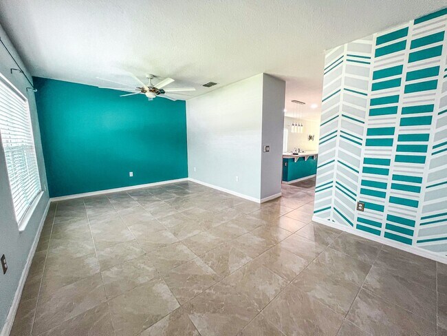 Foto del edificio - Spacious 4-Bedroom, 2-Bathroom Home for Rent