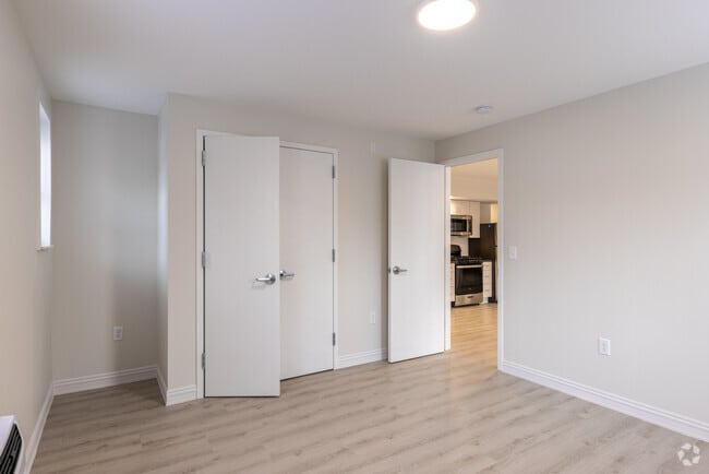 2BR, 2BA - 1,150SF - Lexington Apartments