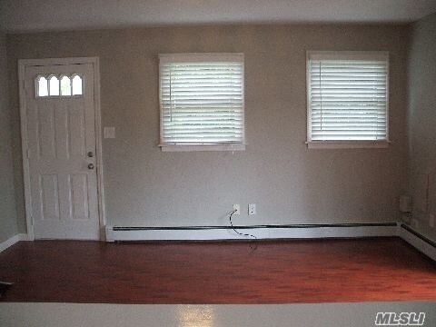 Building Photo - 9 Knoll Ln