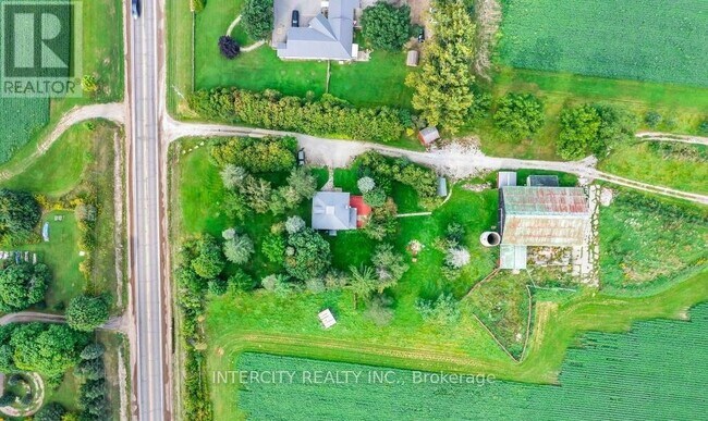 Photo du bâtiment - 8731 WELLINGTON Rd