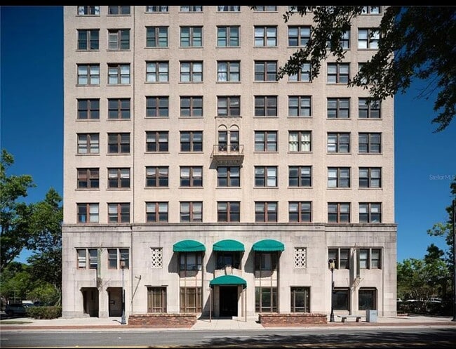 Building Photo - 408 W University Ave