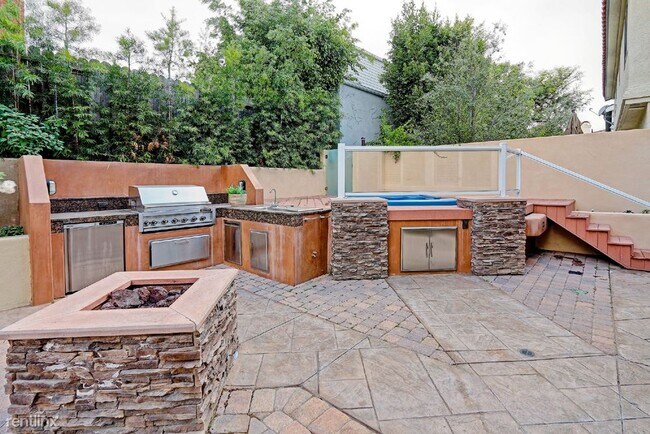 Foto del edificio - 6 br, 5 bath House - 1740 2nd Street