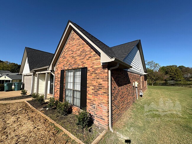 Foto del edificio - 316 Sparky Cove