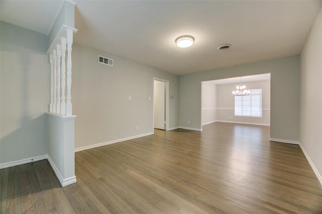 Building Photo - 6446 Royal Ln