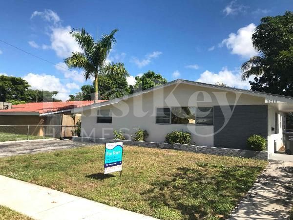 Foto del edificio - 1211 N 74th Way
