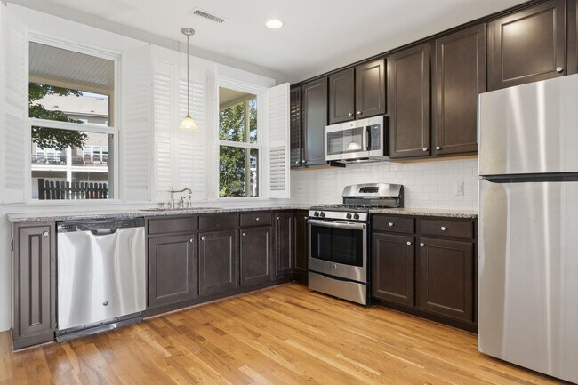 Foto del edificio - Three Bedroom Briar Chapel Beauty - Available June 1!