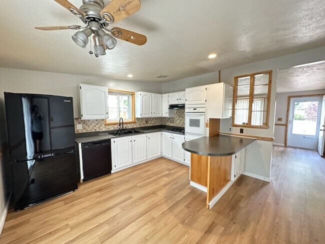 Building Photo - 4663 Namba Way