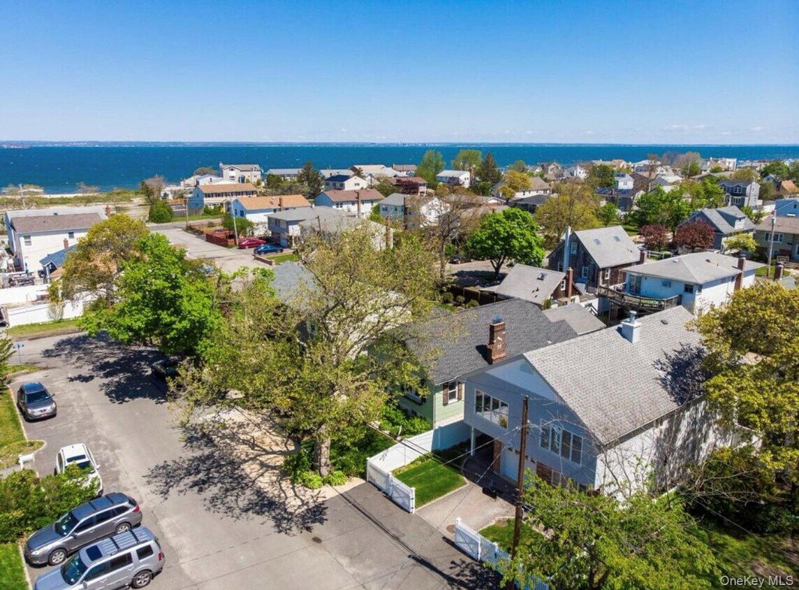 Primary Photo - 11 7th St