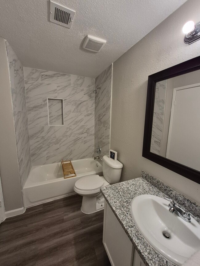 Building Photo - Golden Village Townhomes