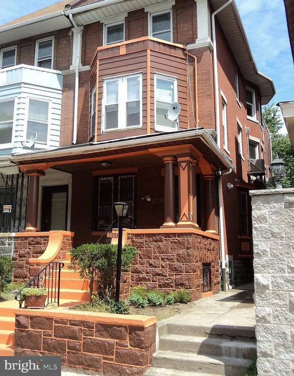 Building Photo - 5021 Pine St