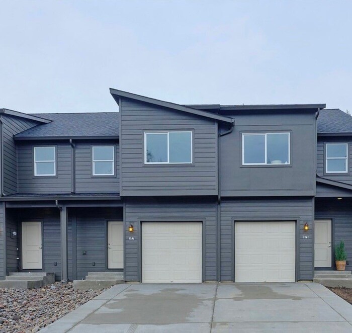 BEAUTIFUL THREE BEDROOM TOWN HOME IN KALAMA Townhome Rentals in Kalama WA
